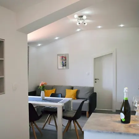 Klikly Apartment *